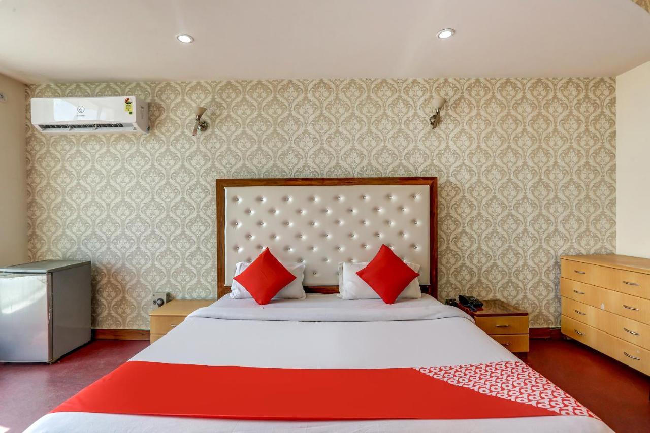Oyo 71042 Sahara Estate Hotel Gorakhpur Exterior foto