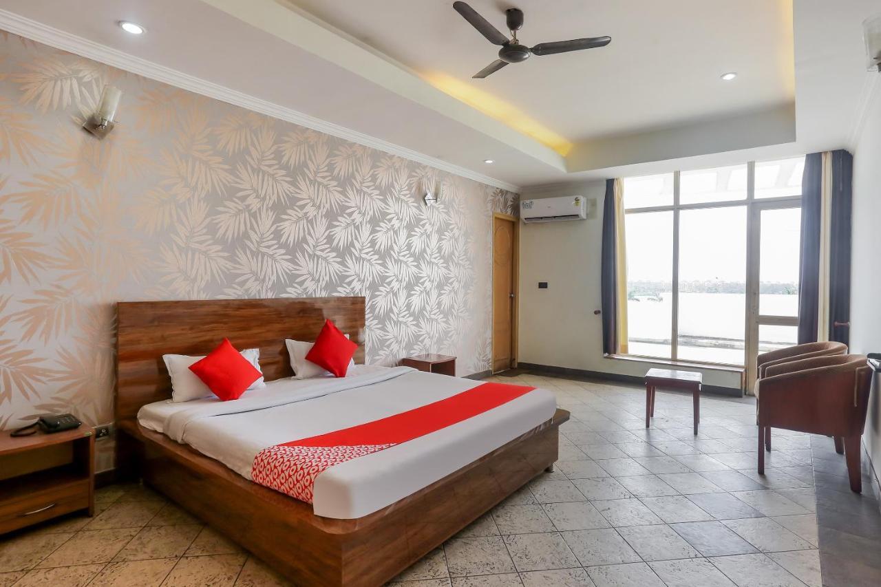 Oyo 71042 Sahara Estate Hotel Gorakhpur Exterior foto