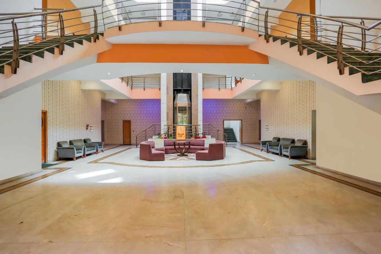 Oyo 71042 Sahara Estate Hotel Gorakhpur Exterior foto